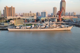 Guided missile destroyer Nanjing (DDG-131) 1