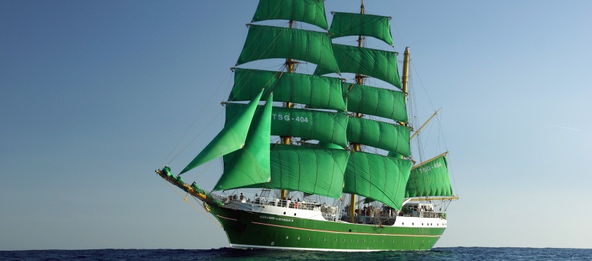 Барк с зелеными парусами Alexander von Humboldt II