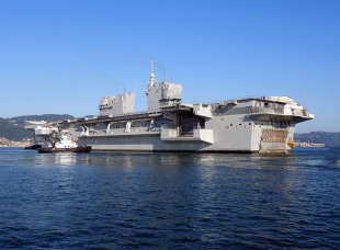 Универсальный десантный корабль «Триест» (L 9890) 2