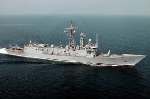 Guided missile frigate USS Jarrett (FFG-33) 1