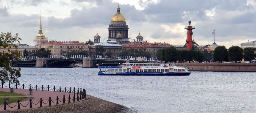 Прогулки по Неве и каналам Санкт-Петербурга