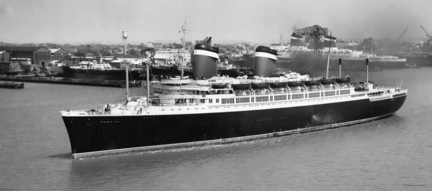 История океанского лайнера «SS America»
