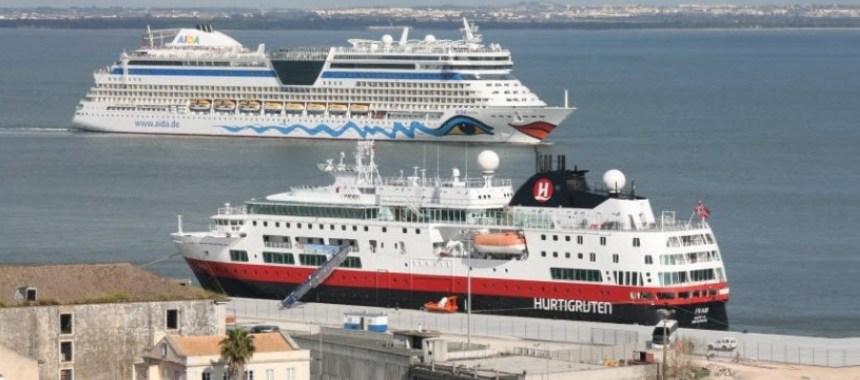 Круизы по фьордам на паромах фирмы Hurtigruten