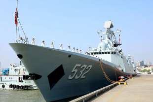 Guided missile frigate Jingzhou (532) 2
