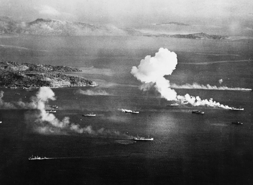 Атака на японский транспорт в лагуне Трук во время операции Град 17 февраля 1944 года