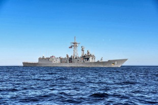 Guided missile frigate USS Wadsworth (FFG-9) 4