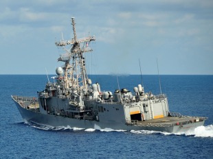 Guided missile frigate USS Aubrey Fitch (FFG-34) 2