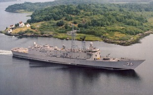 Guided missile frigate USS Clark (FFG-11) 3