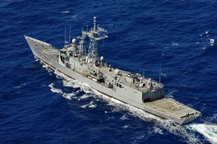 Guided missile frigate USS McClusky (FFG-41) 2