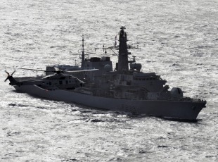 Guided missile frigate HMS Richmond (F239) 2