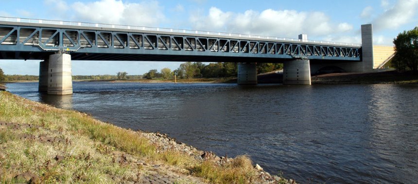 Водный мост над рекой Эльба
