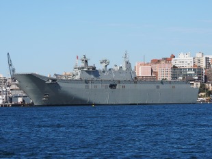 Canberra-class landing helicopter dock 1