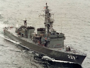 Destroyer JS Abukuma (DE 229) 1