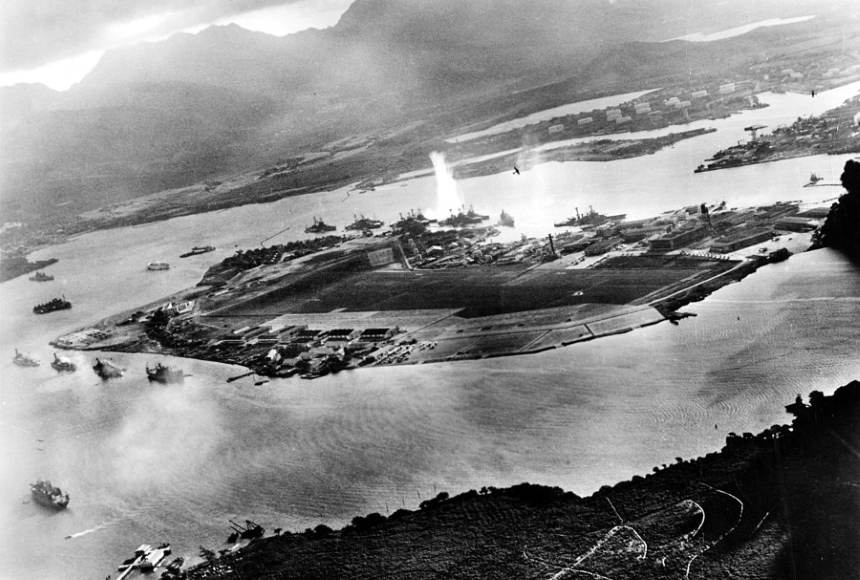 Атака на Перл-Харбор японскими самолетами