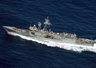 Guided missile frigate USS Stephen W. Groves (FFG-29) 4
