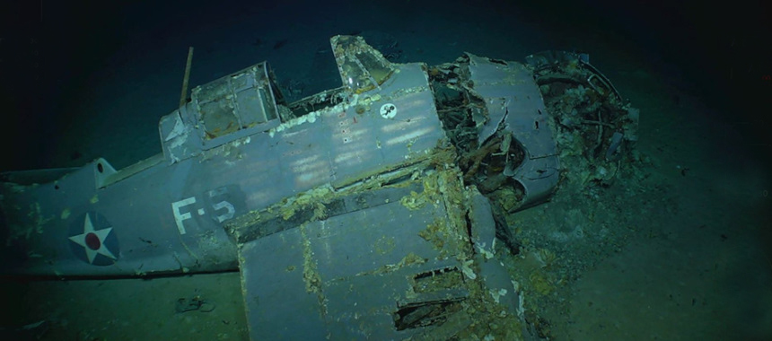 Один из истребителей затонувшего авианосца Лексингтон