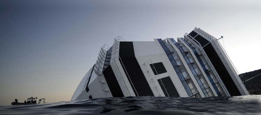 По 11 000 евро компенсации получат пассажиры затонувшего лайнера «Costa Concordia»