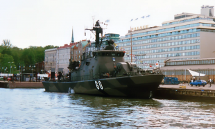 Ракетный катер FNS Helsinki (60) 1