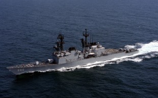 Destroyer USS Hewitt (DD-966) 0