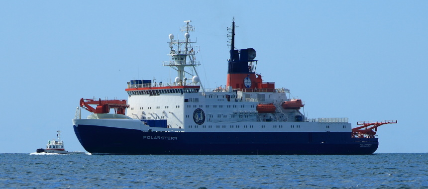 Ледокол и транспорт снабжения FS Polarstern