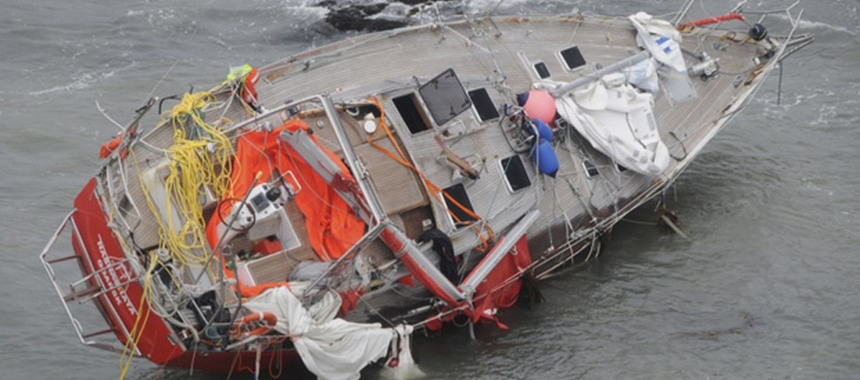 Парусно-моторная яхта Nashachata потерпела крушение в Южной Атлантике