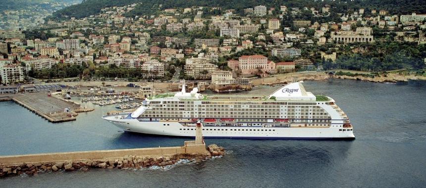 Лайнер компании Regent Seven Seas Cruises