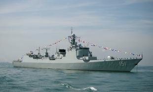 Luyang 2-class destroyer (Type 052C) 1
