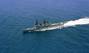Destroyer USS Fife (DD-991) 2