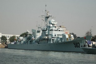 Frigate Jiangmen (562) 1