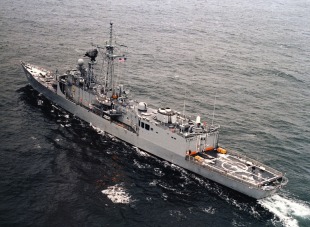 Guided missile frigate USS Nicholas (FFG-47) 1