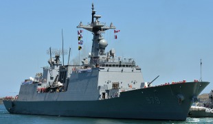 Chungmugong Yi Sun-sin-class destroyer (KDX-2) 0