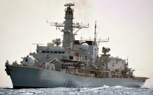Guided missile frigate HMS Somerset (F82) 2