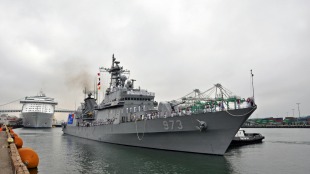 Guided missile destroyer ROKS Yang Man-chun (DDH-973) 2