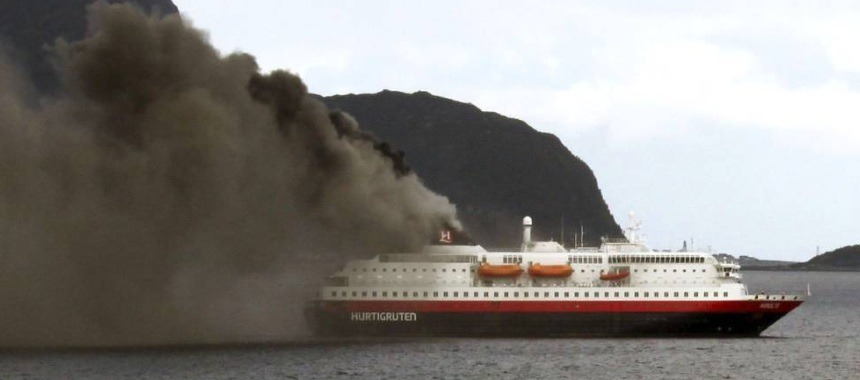 Пожар на норвежском пассажирском судне «MS Nordlys»