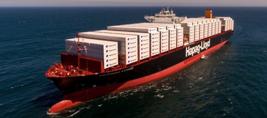 Container ship Hapag-Lloyd Valparaiso Express