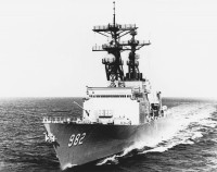Destroyer USS Nicholson (DD-982)