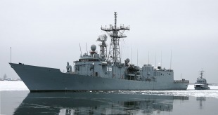 Oliver Hazard Perry-class frigate 6