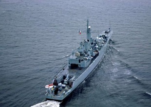 Фрегат HMS Yarmouth (F101) 6