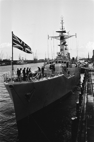 Фрегат HMS Lowestoft (F103) 2