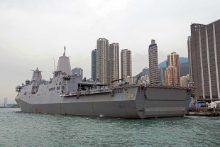 Amphibious transport dock USS Green Bay (LPD-20) 3