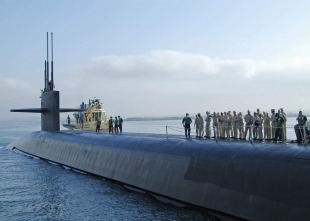 Nuclear submarine USS Alaska (SSBN-732) 1