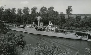 Фрегат HMS Yarmouth (F101) 3