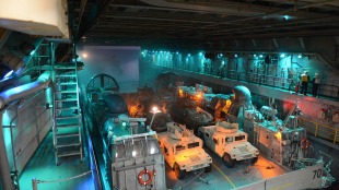 Amphibious transport dock USS Mesa Verde (LPD-19) 3
