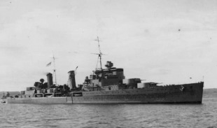 Light cruiser HMS Edinburgh (16) 2