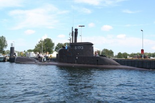Type 206 submarine 3
