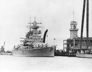 Heavy cruiser Admiral Scheer 1