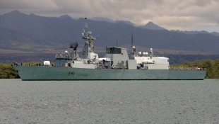 Guided missile frigate HMCS Ottawa (FFH 341) 3