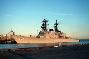 Есмінець USS Leftwich (DD-984) 3
