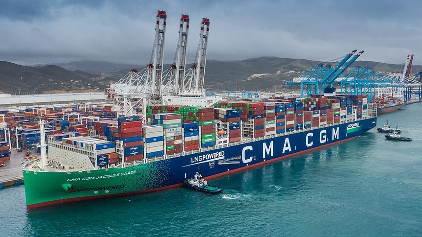 World’s largest LNG-Powered container ship in the port