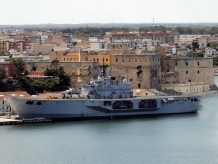 Десантный транспорт-док San Giorgio (L 9892) 0